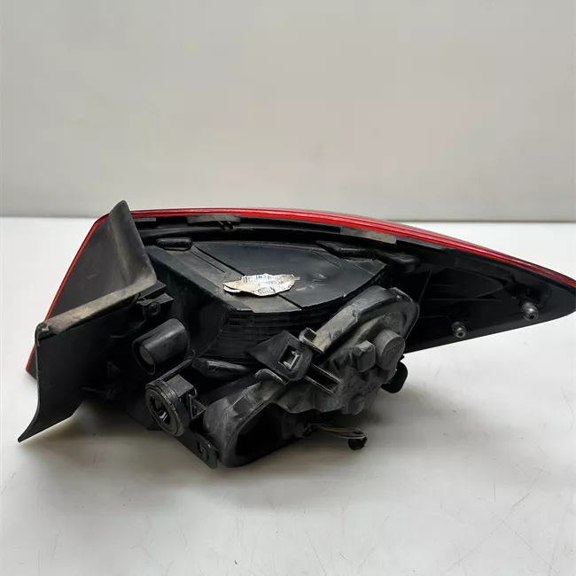 Fanale posteriore parte esterno sinistro Led