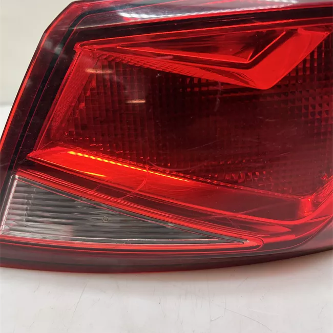 Fanale posteriore parte esterno destro