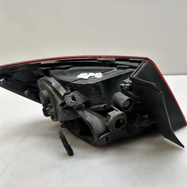 Fanale posteriore parte esterno destro