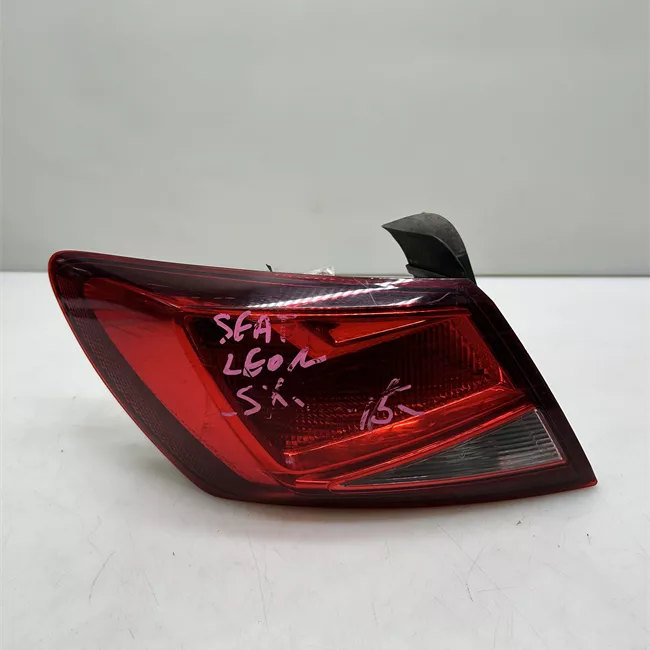 Fanale posteriore parte esterno sinistro