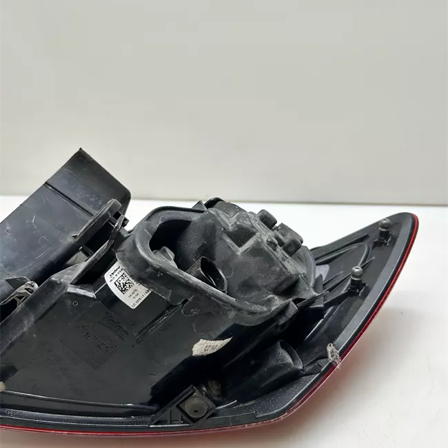 Fanale posteriore parte esterno sinistro