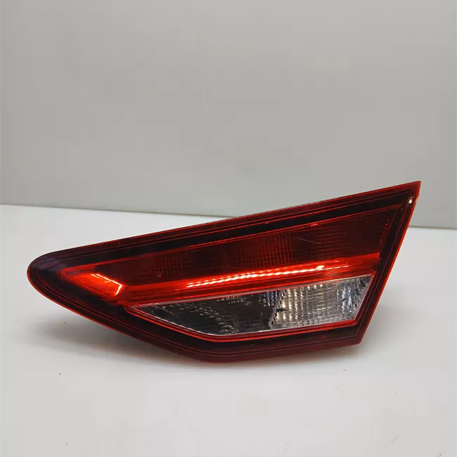 Fanale posteriore parte interno destro con retromarcia