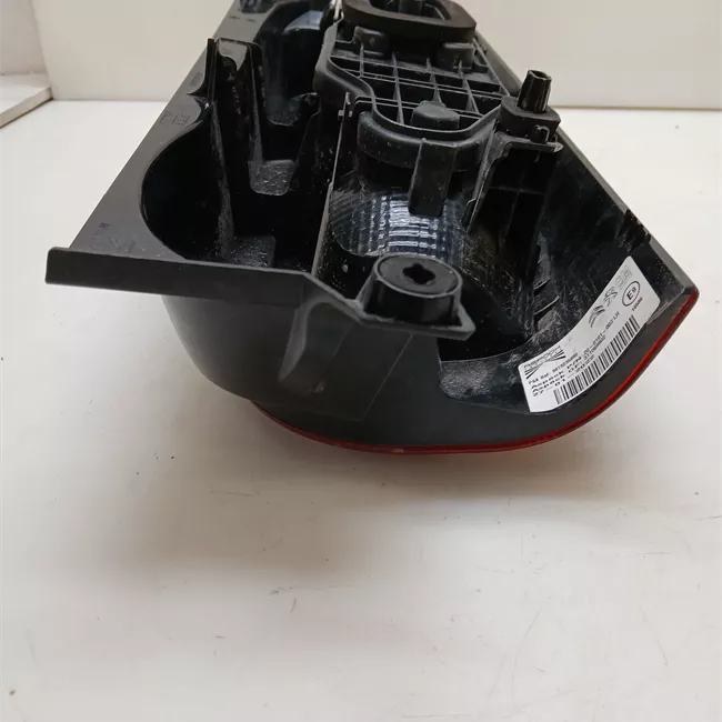 Fanale posteriore sinistro