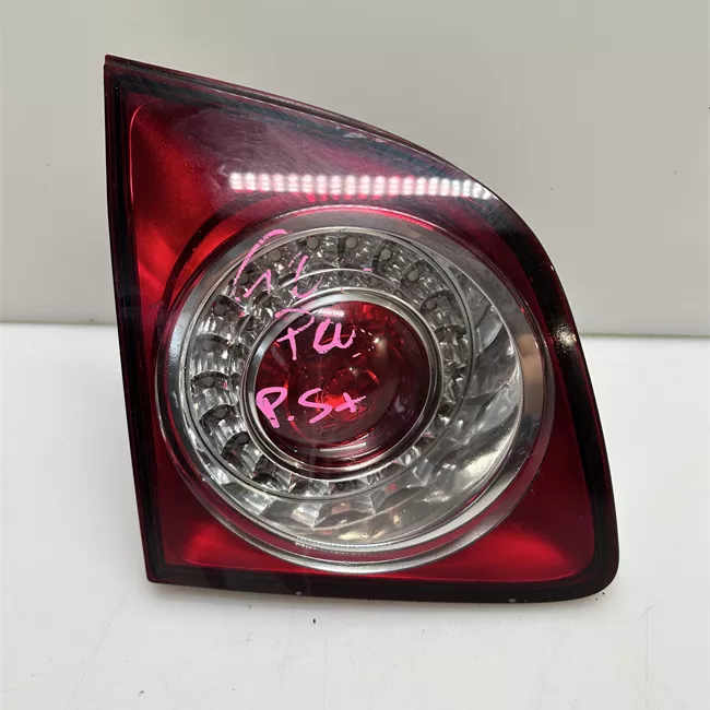 Fanale posteriore parte interno sinistro VALEO