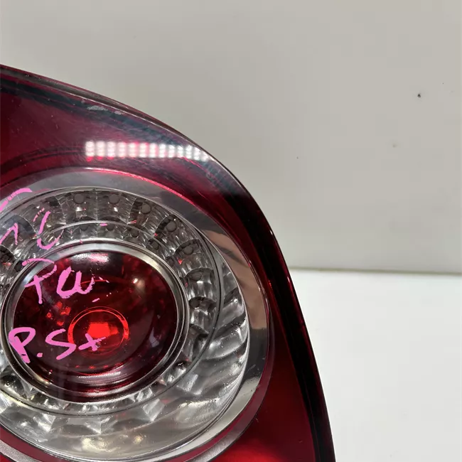 Fanale posteriore parte interno sinistro VALEO