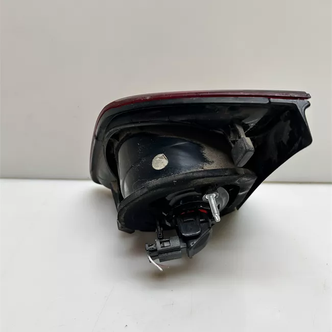 Fanale posteriore parte interno sinistro VALEO