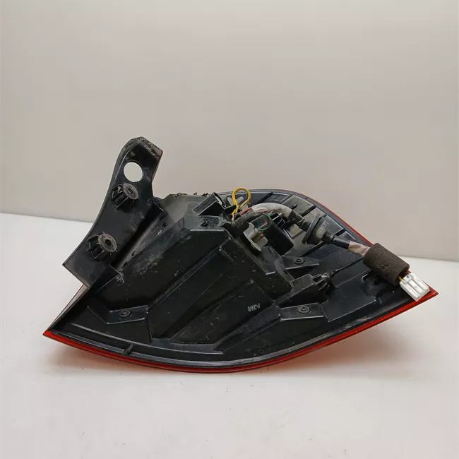 Fanale posteriore parte esterno sinistro