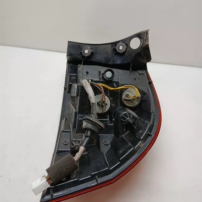 Fanale posteriore parte esterno sinistro