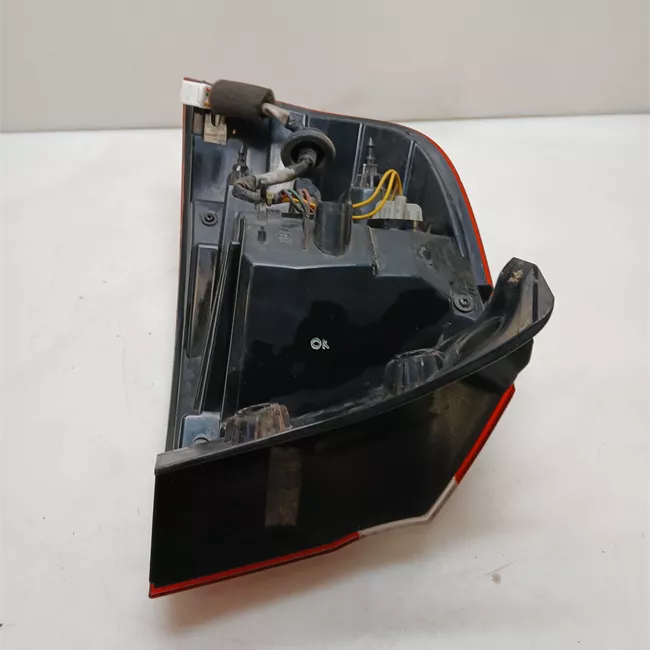 Fanale posteriore parte esterno destro