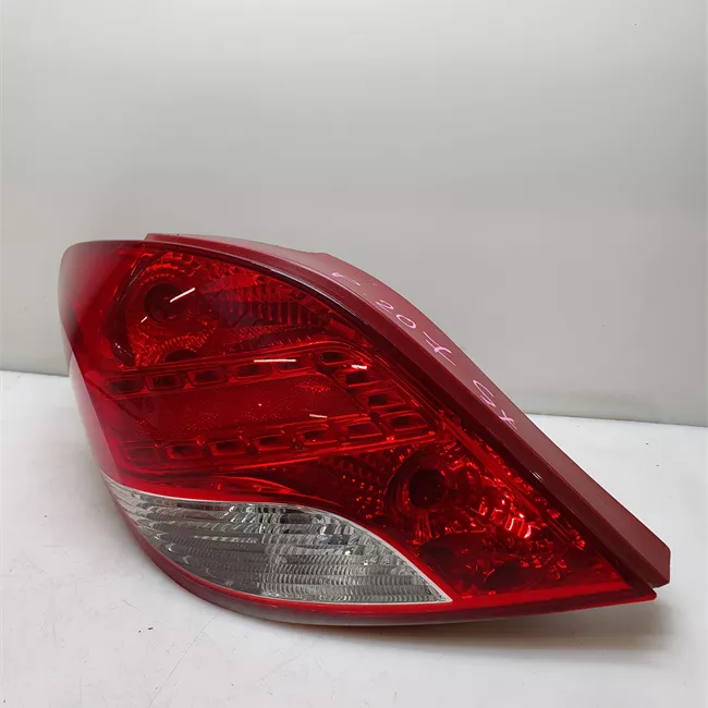 Fanale posteriore sinistro