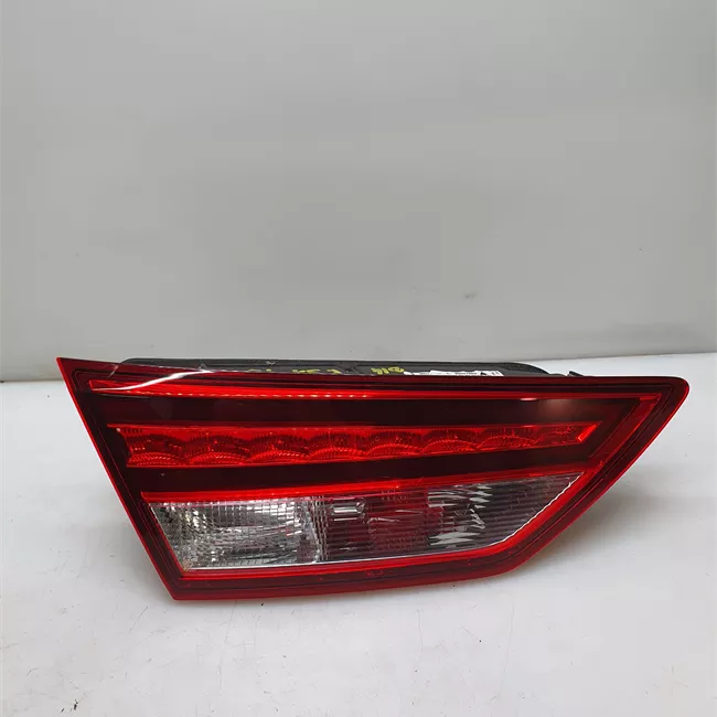 Fanale posteriore parte interno sinistro Led, con retronebbia