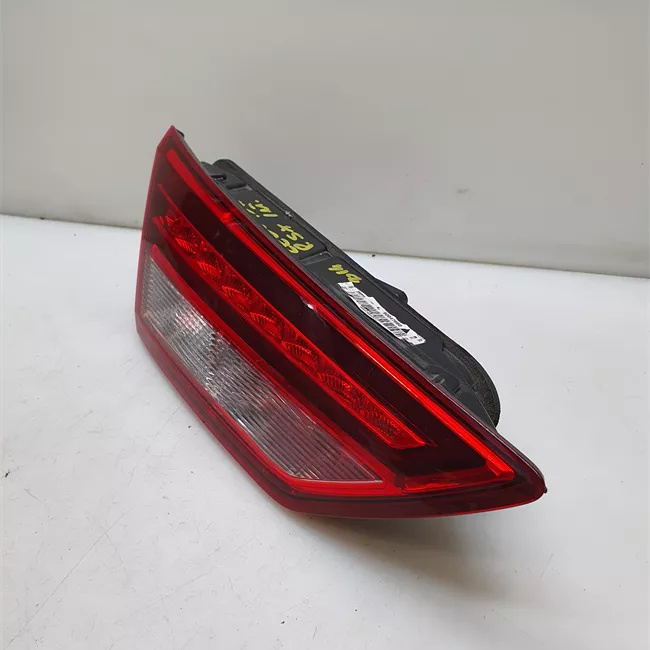 Fanale posteriore parte interno sinistro Led, con retronebbia