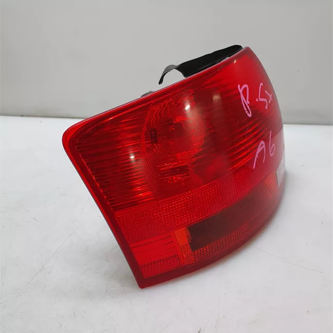 Fanale posteriore parte esterno sinistro