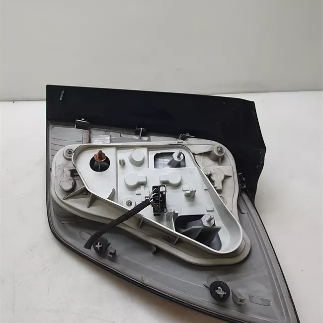 Fanale posteriore sinistro