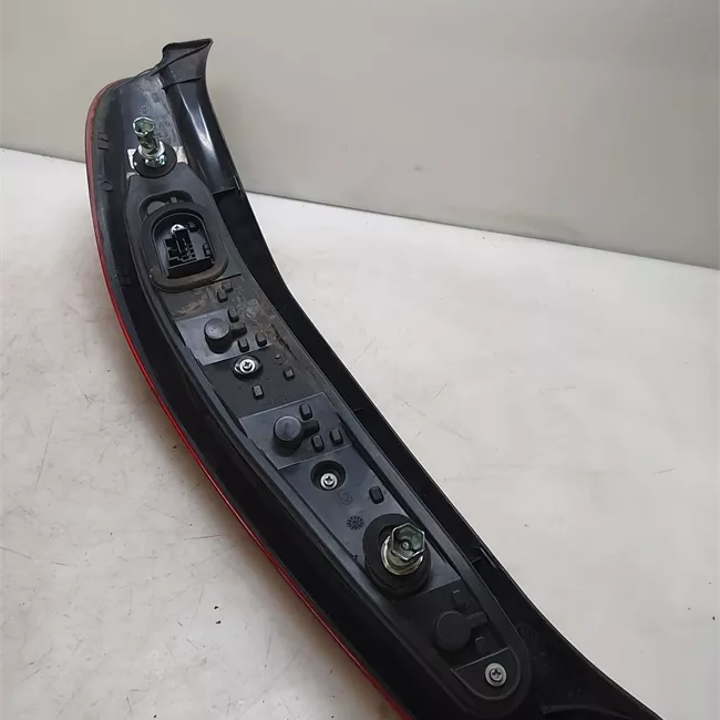 Fanale posteriore sinistro