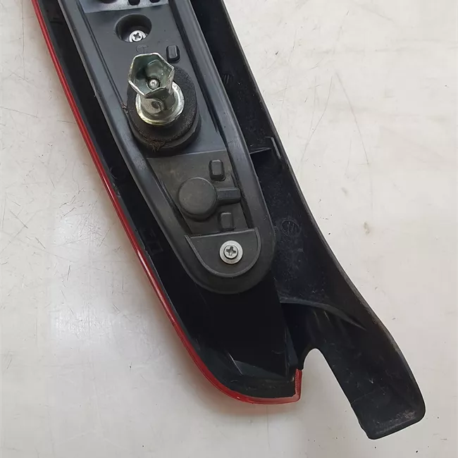 Fanale posteriore sinistro