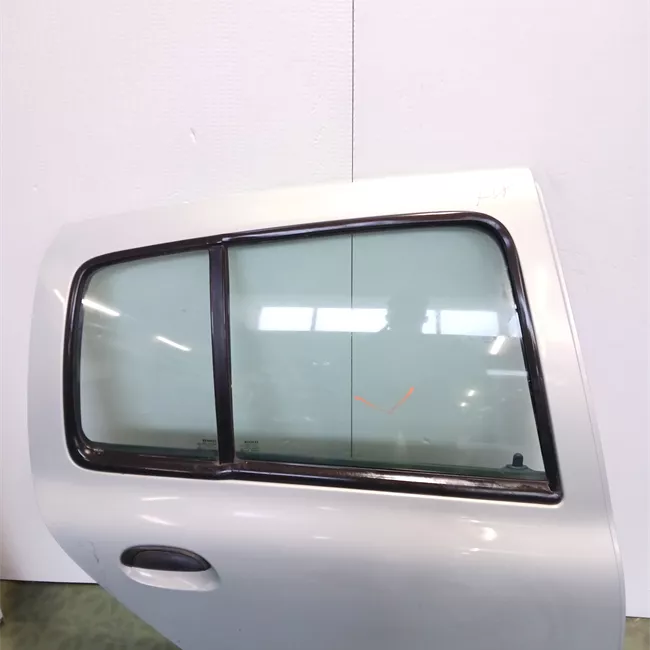 Porta posteriore destra