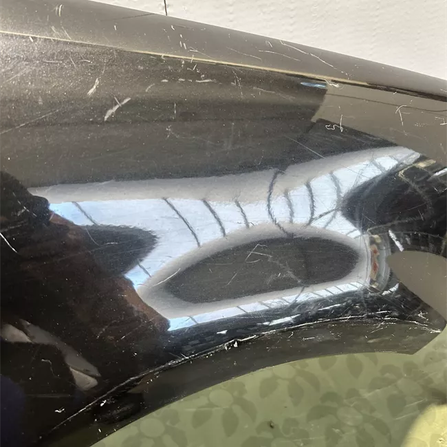 Parafango anteriore destro