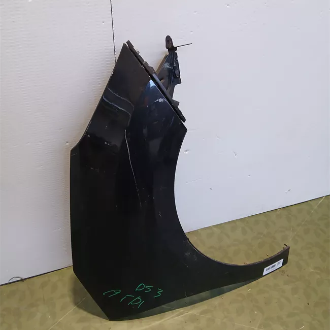 Parafango anteriore destro