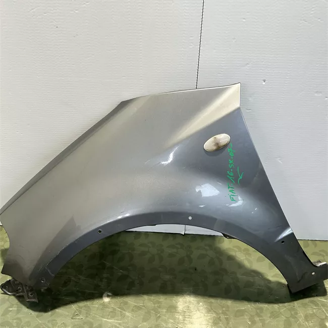 Parafango anteriore sinistro