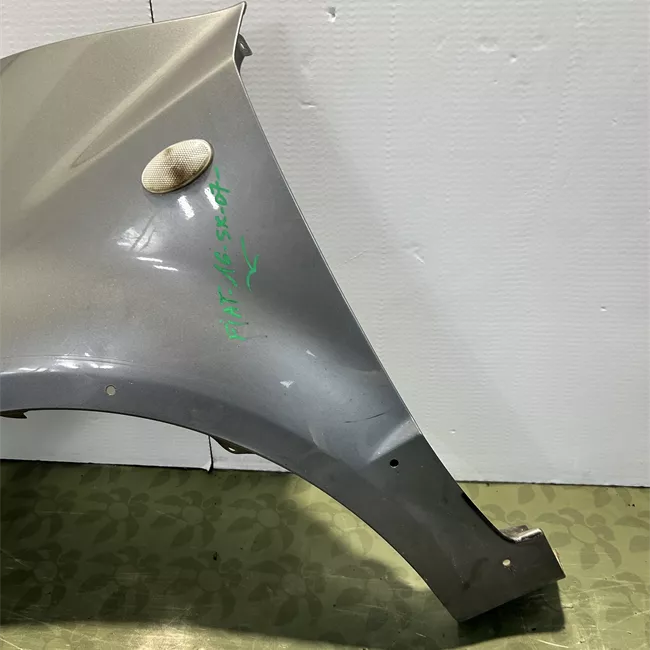 Parafango anteriore sinistro