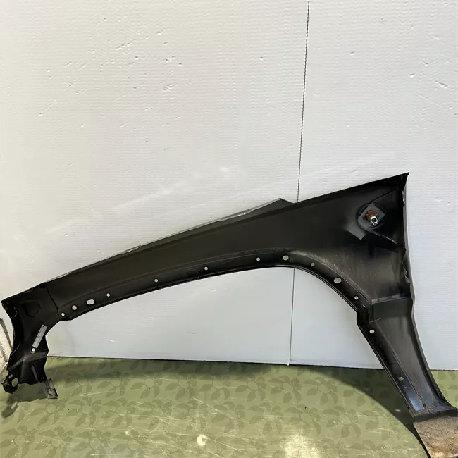 Parafango anteriore destro