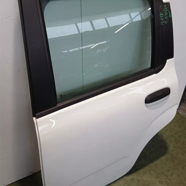 Porta posteriore sinistra senza fasce paracolpi