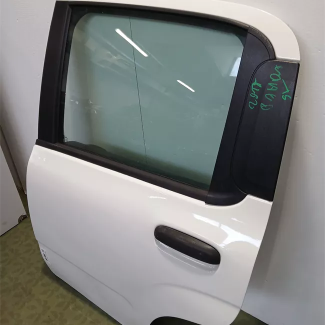 Porta posteriore sinistra senza fasce paracolpi