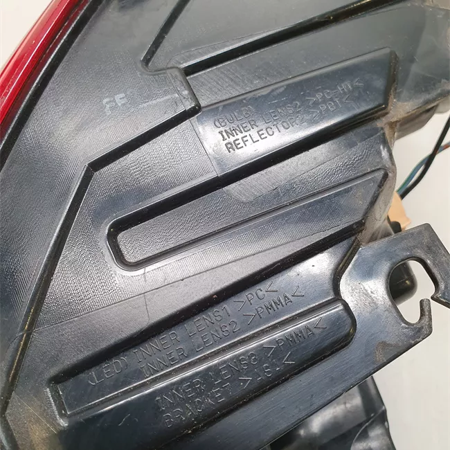 Fanale posteriore parte esterno destro Led