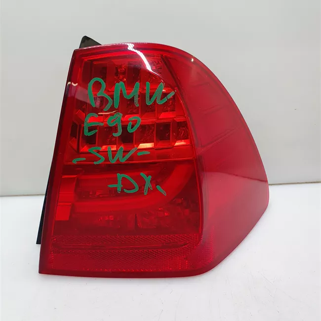 Fanale posteriore parte esterno destro