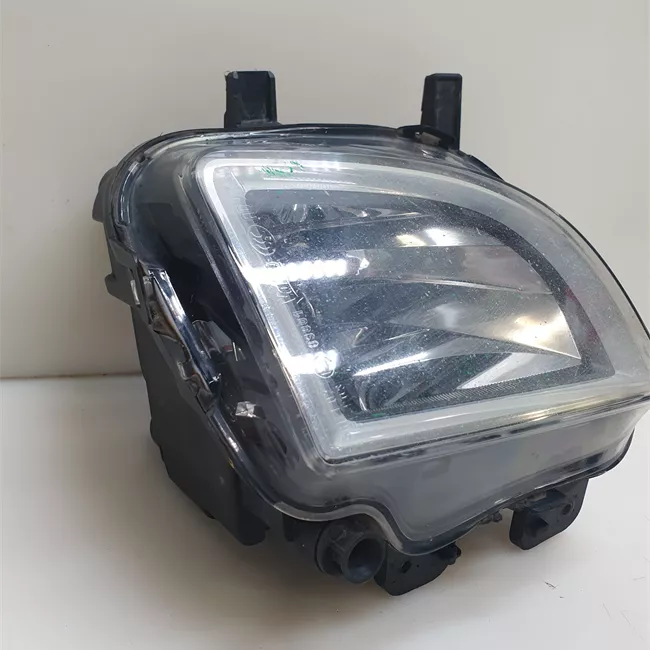 Proiettore fendinebbia sinistro