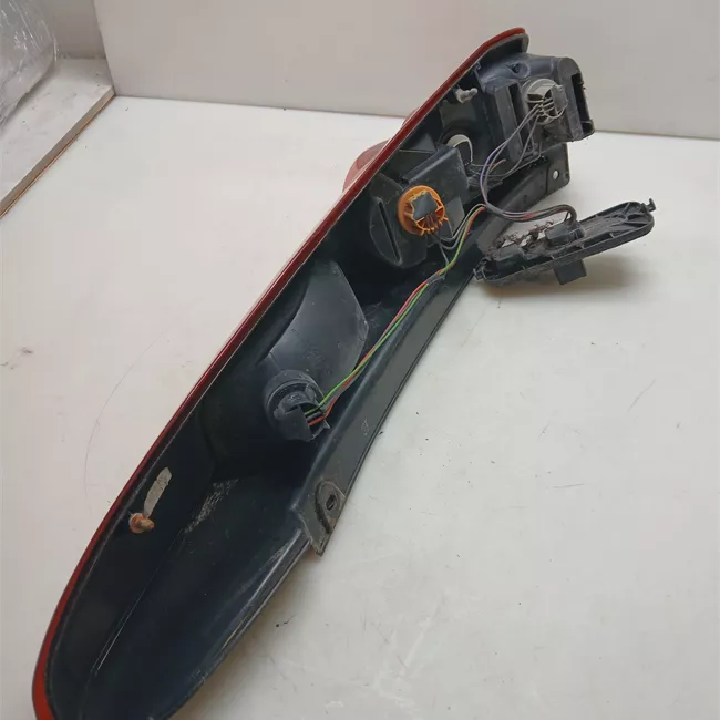 Fanale posteriore sinistro