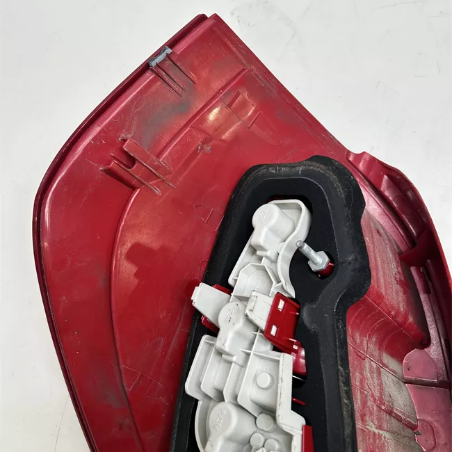 Fanale posteriore destro Avantgarde