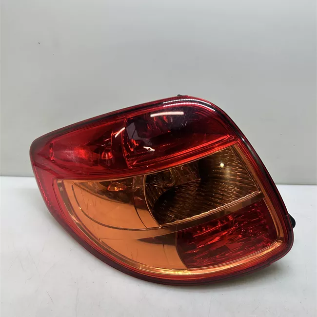 Fanale posteriore sinistro