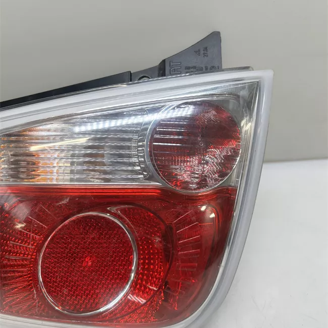 Fanale posteriore sinistro