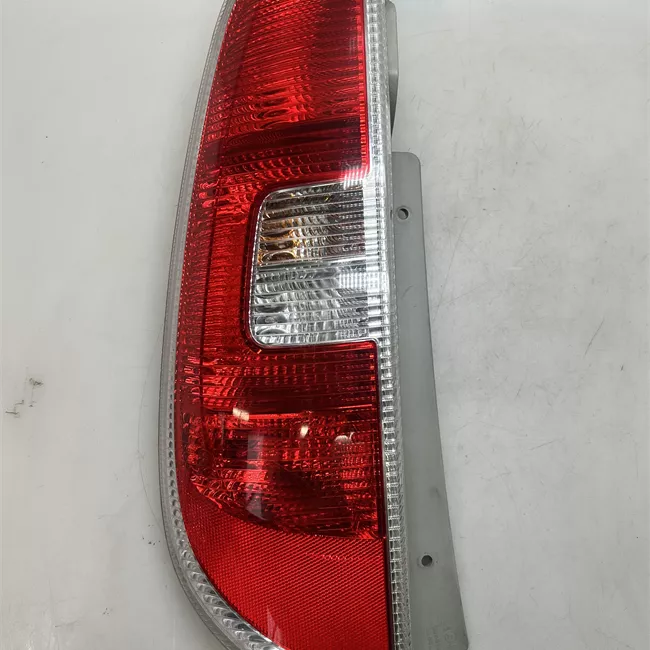 Fanale posteriore sinistro