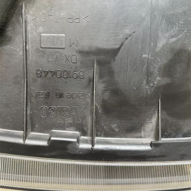 Proiettore destro con fendinebbia