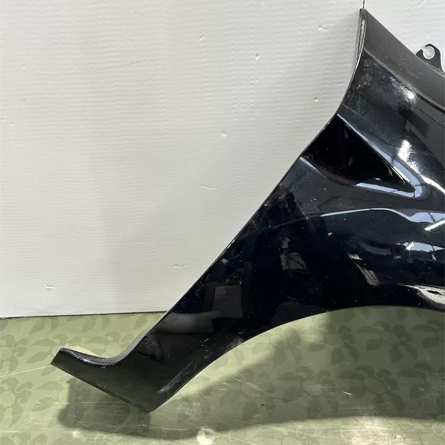 Parafango anteriore destro