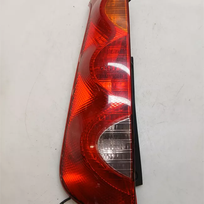 Fanale posteriore parte inferiore sinistro