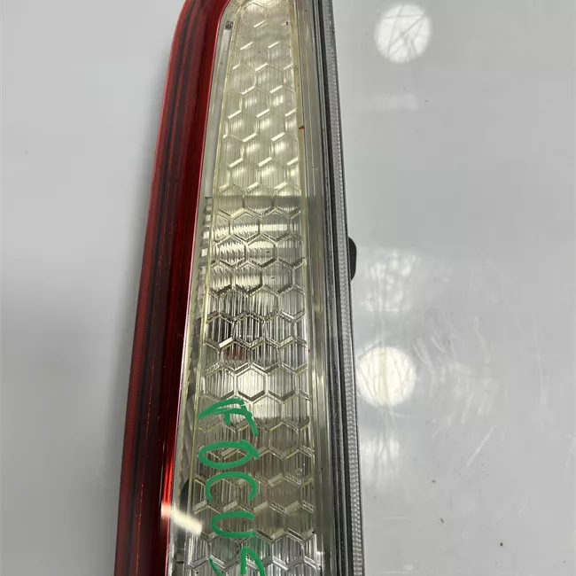 Fanale posteriore sinistro