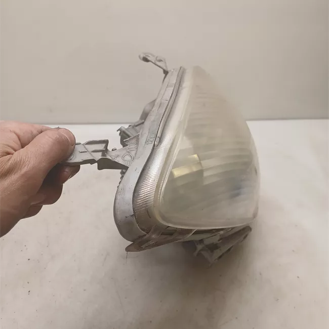 Proiettore destro 05-07<