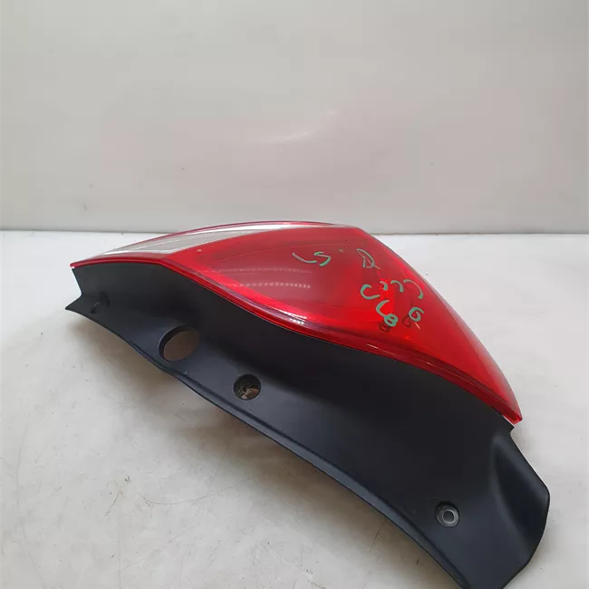 Fanale posteriore sinistro