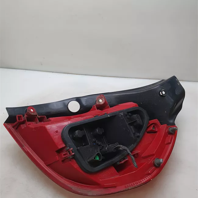 Fanale posteriore sinistro