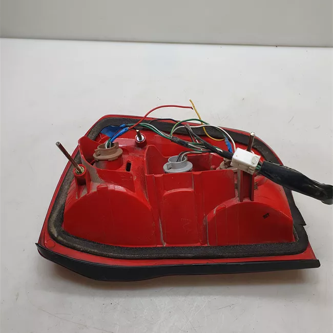 Fanale posteriore sinistro