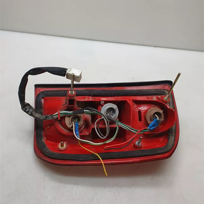 Fanale posteriore sinistro