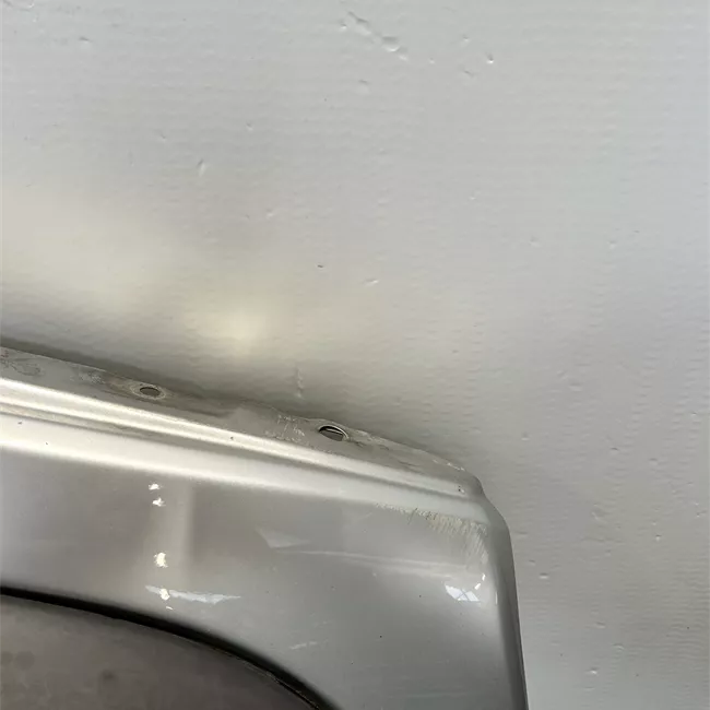 Parafango anteriore destro