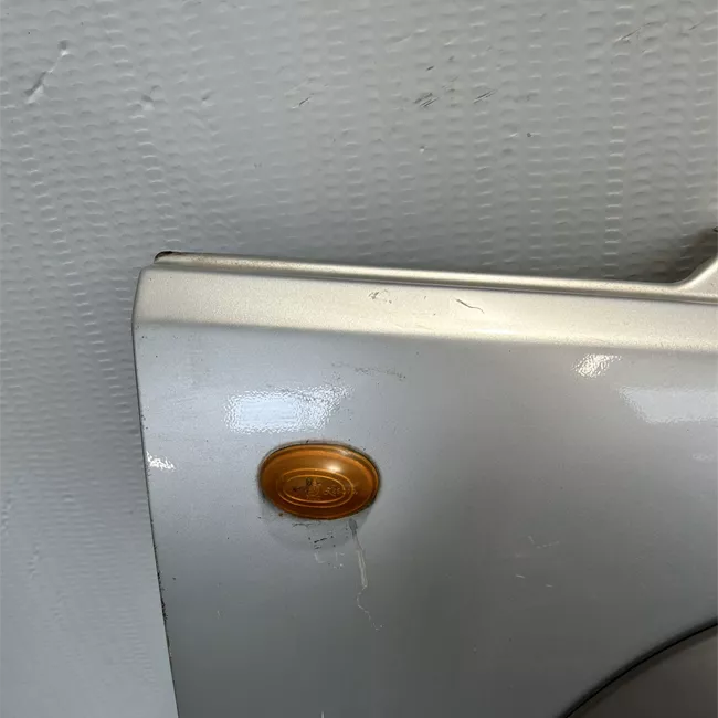 Parafango anteriore destro