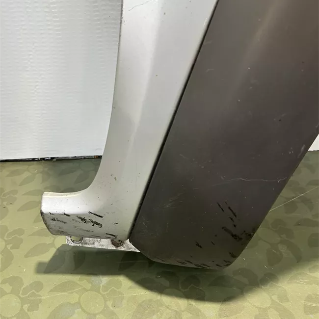 Parafango anteriore destro