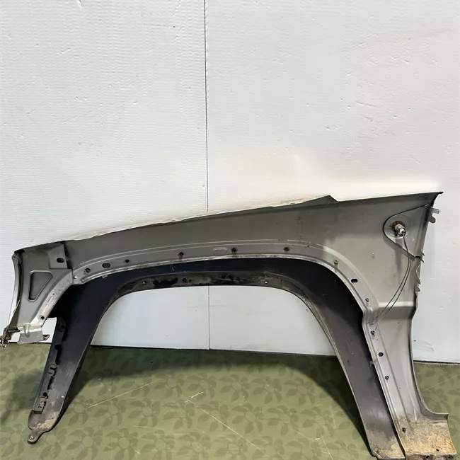 Parafango anteriore destro