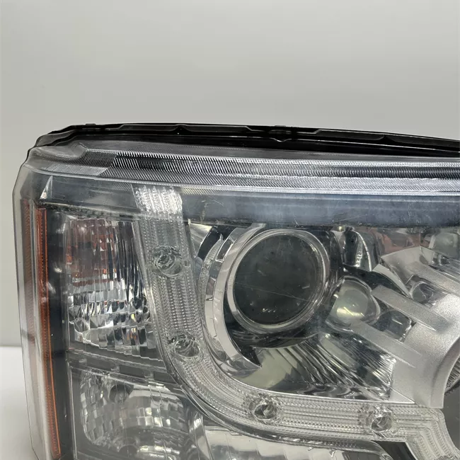 Proiettore destro con regolazione manuale